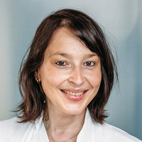 Porträt Dr. med. Felicitas Scholten, Chefärztin Klinik für Innere Medizin 3 (Onkologie), varisano Klinikum Frankfurt Höchst