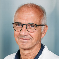 Porträt PD Dr. med. Lothar Schrod, Chefarzt Kinder- und Jugendmedizin, Klinikum Frankfurt Höchst