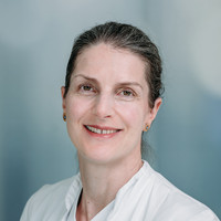 Porträt Dr. med. Sophie-Christine Richter, Oberärztin Nephrologie, Klinik für Innere Medizin 1 (Kardiologie), varisano Klinikum Frankfurt Höchst