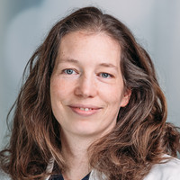 Poträt Dr. med. Anne Knaack-Bajeva, Oberärztin Hämatologie, Onkologie, Palliativmedizin, varisano Klinikum Frankfurt Höchst