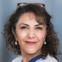 Farzaneh Schmidt-Parisaee, Leitung Augen-OP der Klinik für Augenheilkunde, varisano Klinikum Frankfurt Höchst