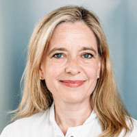 Porträt Dr. med. Nicole Herröder, Oberärztin Klinik für Gynäkologie und Geburtshilfe, varisano Klinikum Frankfurt Höchst