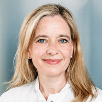 Porträt Dr. med. Nicole Herröder, Oberärztin Klinik für Gynäkologie und Geburtshilfe, varisano Klinikum Frankfurt Höchst