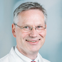 Porträt Prof. Dr. med. Markus Müller-Schimpfle, Chefarzt Klinik für Radiologie, Neuroradiologie und Nuklearmedizin, varisano Klinikum Frankfurt Höchst