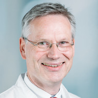 Porträt Prof. Dr. med. Markus Müller-Schimpfle, Chefarzt Klinik für Radiologie, Neuroradiologie und Nuklearmedizin, varisano Klinikum Frankfurt Höchst