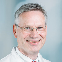 Porträt Prof. Dr. med. Markus Müller-Schimpfle, Chefarzt Radiologie und Nuklearmedizin, Klinikum Frankfurt Höchst