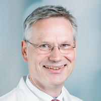 Porträt Prof. Dr. med. Markus Müller-Schimpfle, Chefarzt Klinik für Radiologie, Neuroradiologie und Nuklearmedizin, varisano Klinikum Frankfurt Höchst