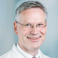 Porträt Prof. Dr. med. Markus Müller-Schimpfle, Chefarzt Klinik für Radiologie, Neuroradiologie und Nuklearmedizin, varisano Klinikum Frankfurt Höchst