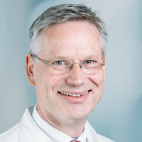 Porträt Prof. Dr. med. Markus Müller-Schimpfle, Chefarzt Klinik für Radiologie, Neuroradiologie und Nuklearmedizin, varisano Klinikum Frankfurt Höchst