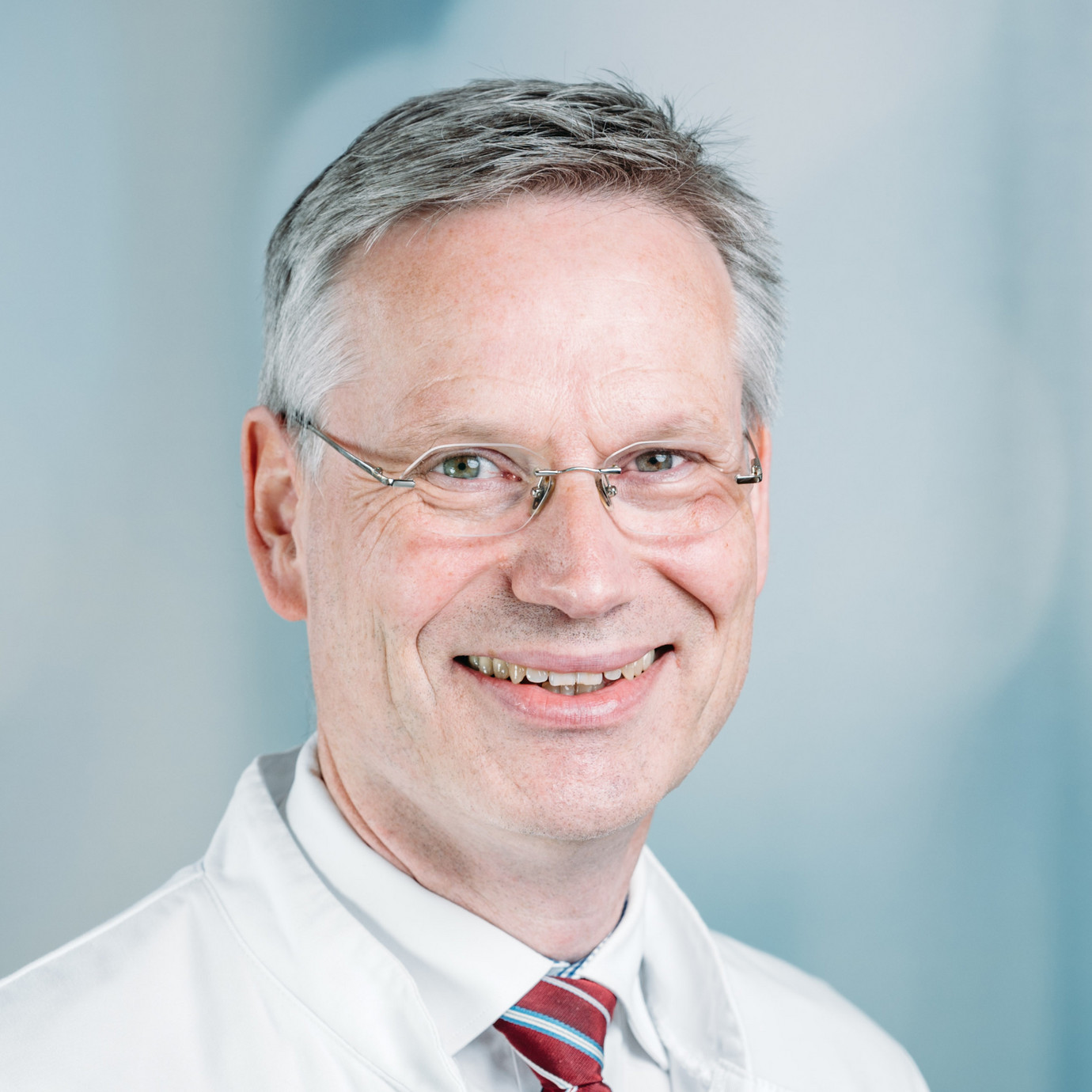Porträt Prof. Dr. med. Markus Müller-Schimpfle, Chefarzt Klinik für Radiologie, Neuroradiologie und Nuklearmedizin, varisano Klinikum Frankfurt Höchst