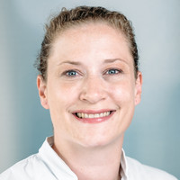 Porträt Dr. med. Nina Zeller, Oberärztin Hals-Nasen-Ohrenheilkunde, Klinikum Frankfurt Höchst