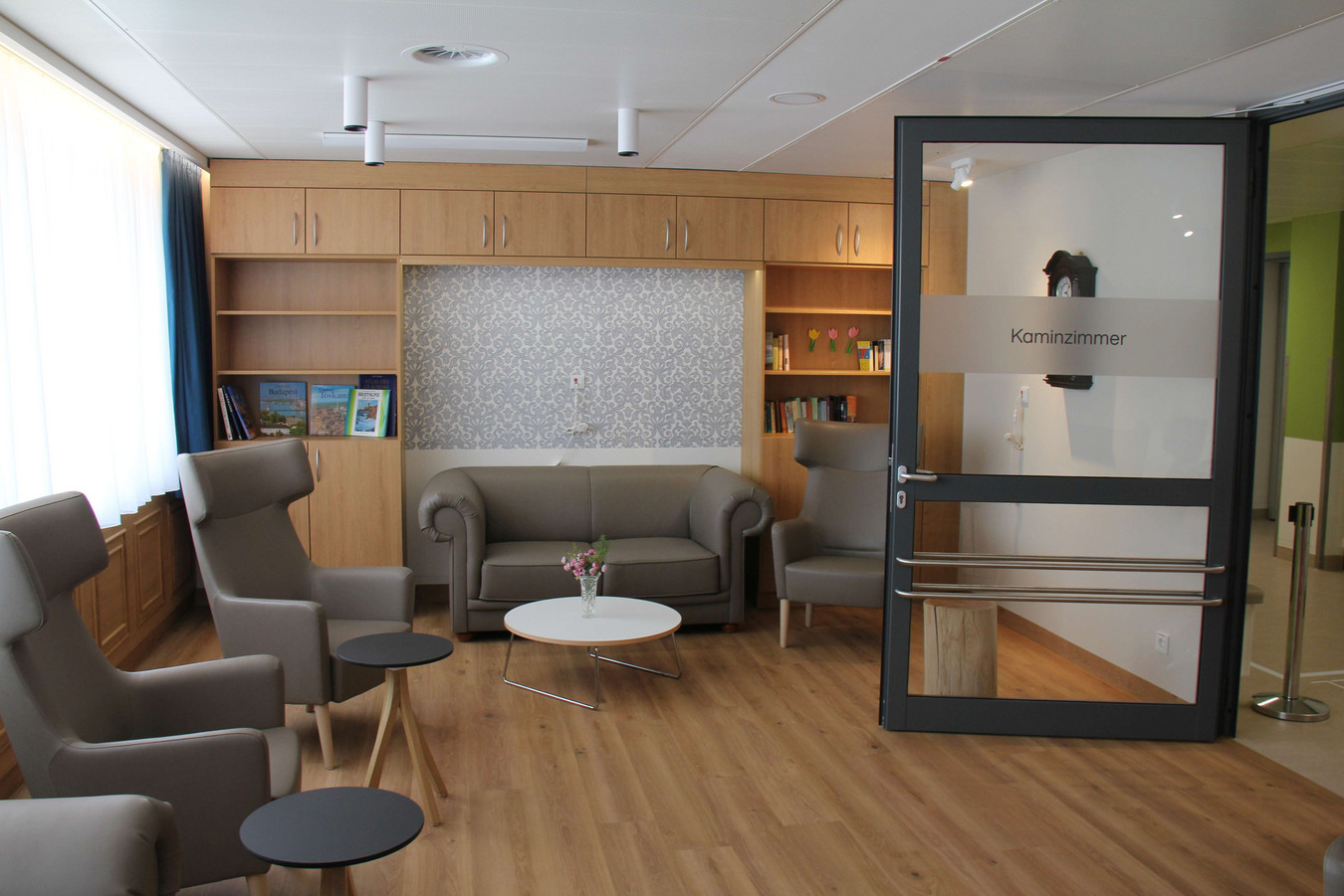 Blick ins Kaminzimmer der Altersmedizin am varisano Klinikum Frankfurt Höchst