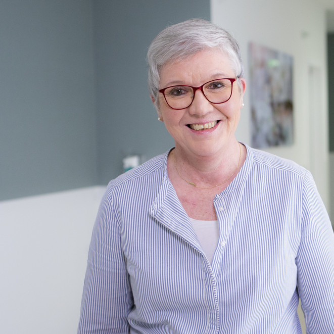 Frau Kuhn, u.a. Psychoonkologin und Vorsitzende des Ethikkomitees