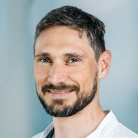 Porträt Dr. med. Christian Ludes, Oberarzt Neurologie, Klinikum Frankfurt Höchst