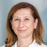 Porträt Dr. med. Michaela Dobonici, Oberärztin Institut für Laboratoriumsmedizin, varisano Klinikum Frankfurt Höchst