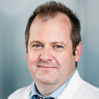 Porträt PD Dr. med. Frank Bergmann, Chefarzt Institut für Pathologie, varisano Klinikum Frankfurt Höchst