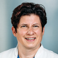 Porträt Dr. med. Sofia Reincke, Oberärztin Zentrale Notaufnahme, varisano Klinikum Frankfurt Höchst