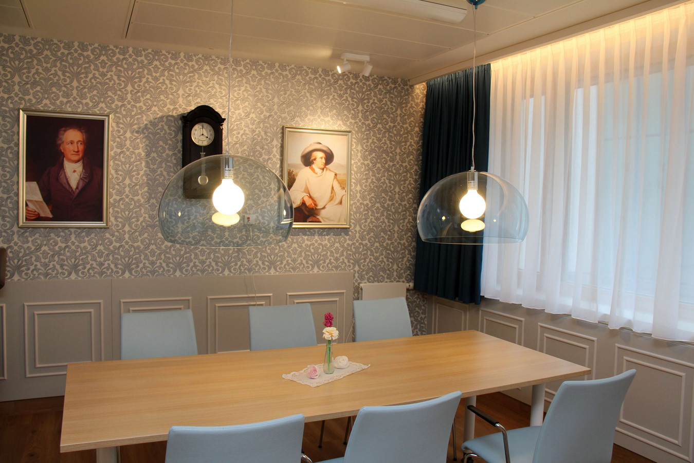Blick ins Goethezimmer der Altersmedizin am varisano Klinikum Frankfurt Höchst