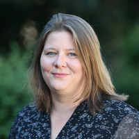 Portraitfoto von Nicole Langenbach, Leiterin der Pflegeschule Hofheim
