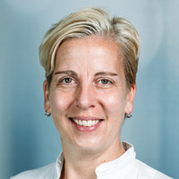 Porträt Dr. med. Kerstin Amadori, Chefärztin (Kollegialsystem) Altersmedizin, varisano Klinikum Frankfurt Höchst