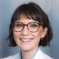 Dr. med. Julia Masomi-Bornwasser, Oberärztin der Klinik für Neurochirurgie, varisano Klinikum Frankfurt Höchst
