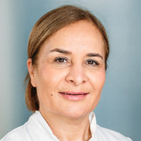 Porträt Dr. med. Swita Nasim, Oberärztin Klinik für Allgemein-, Viszeral-, Gefäß- und Thoraxchirurgie, varisano Klinikum Frankfurt Höchst