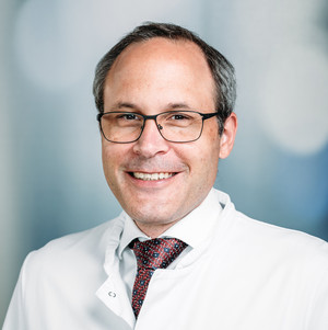 Porträt Prof. Dr. med. Hendrik Manner, Chefarzt Klinik für Innere Medizin 2 (Gastroenterologie und interventionelle Endoskopie), varisano Klinikum Frankfurt Höchst