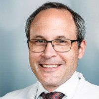 Porträt Prof. Dr. med. Hendrik Manner, Chefarzt Klinik für Innere Medizin 2 (Gastroenterologie und interventionelle Endoskopie), varisano Klinikum Frankfurt Höchst