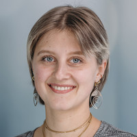Portrait Zoë Christoph, Babylotsin, varisano Klinikum Frankfurt Höchst