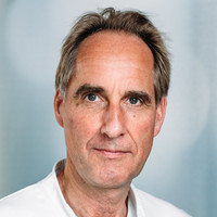 Porträt Prof. Dr. med. Thorsten Steiner, Chefarzt Klinik für Neurologie, varisano Klinikum Frankfurt Höchst